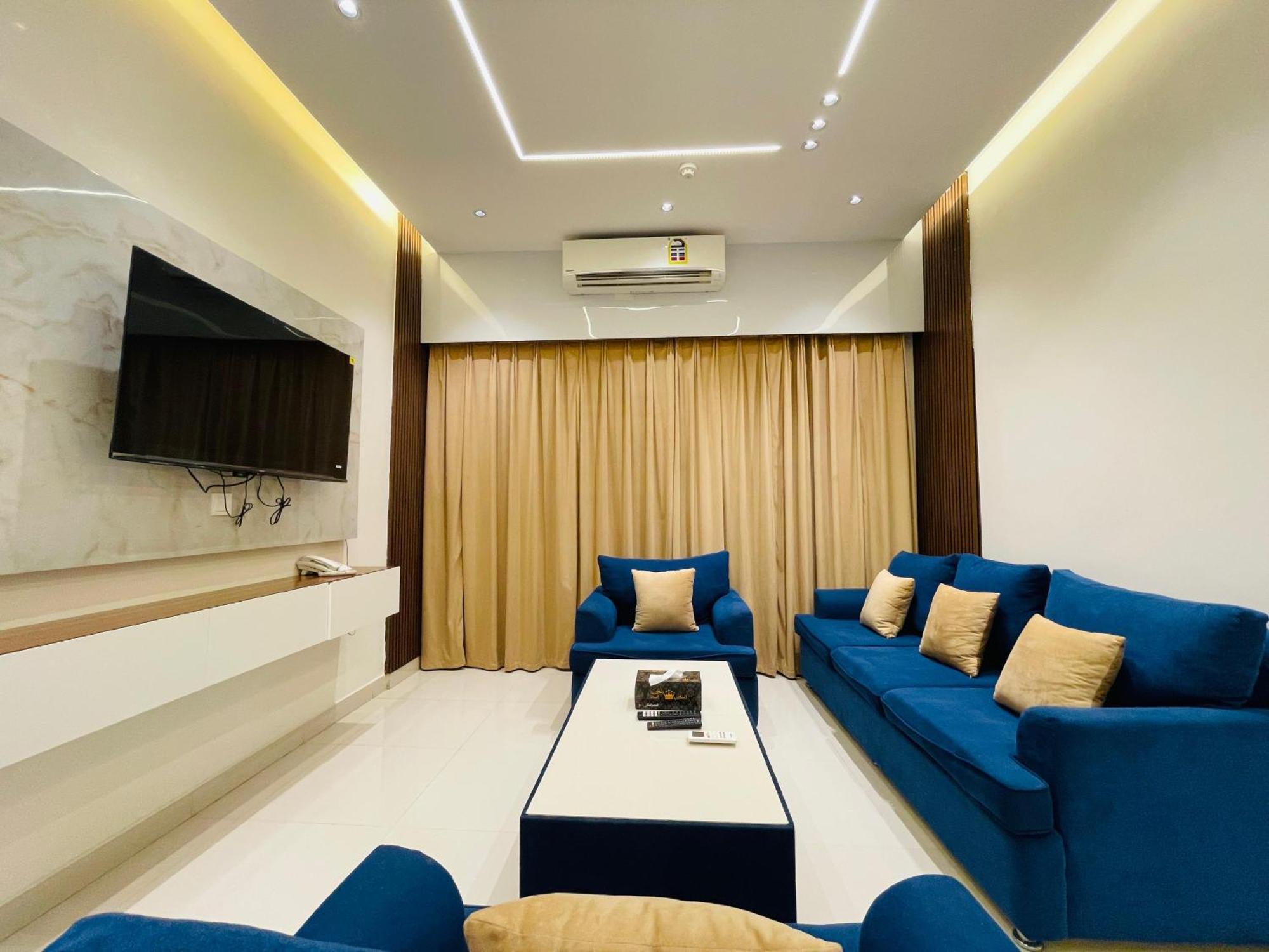 Mabahj Garnatha Hotel Apartments 소하르 외부 사진